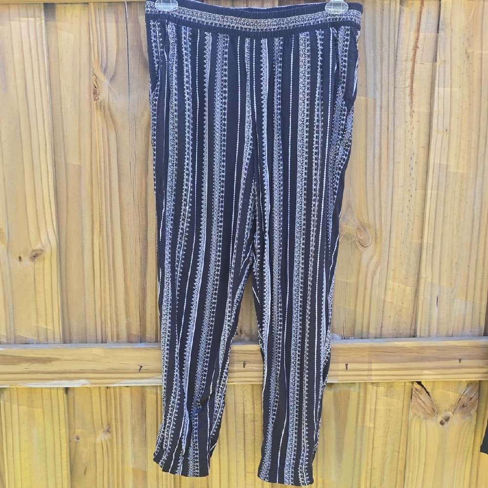 Jessica Simpson Black and White Striped Pants With Pockets M